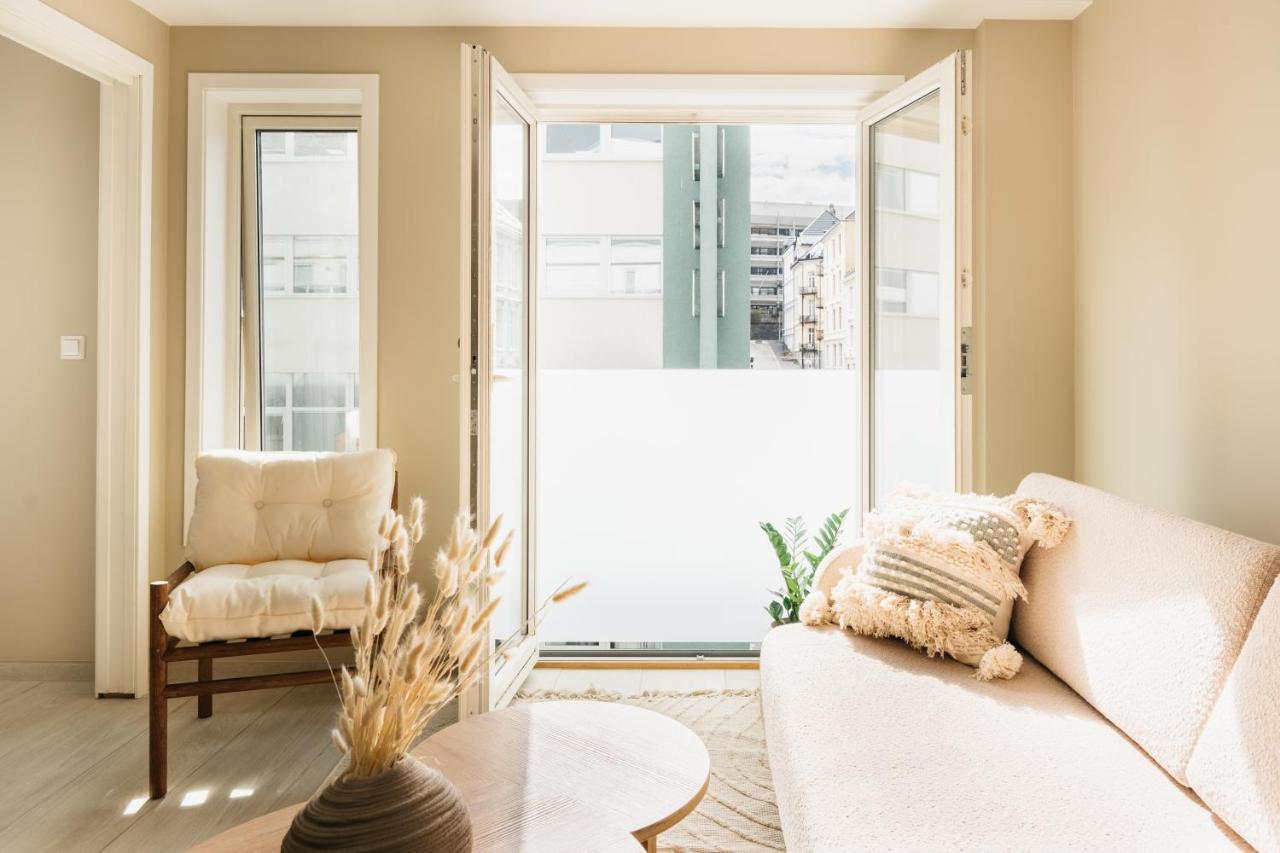 Stay Urban - Stylish Scandinavian Gem With French Balcony Bergen Exterior foto