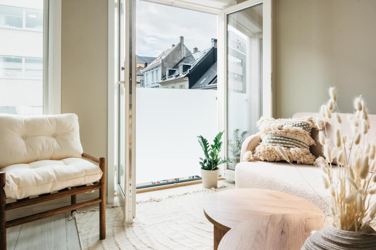 Stay Urban - Stylish Scandinavian Gem With French Balcony Bergen Exterior foto